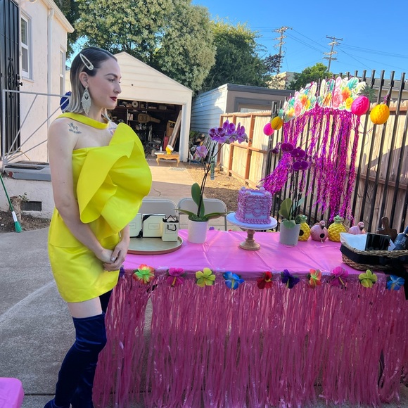 ZARA Voluminous Dress Yellow - Picture 4 of 6